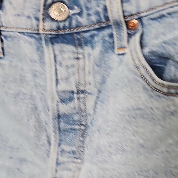 Levi's 501 Festival VSCO Cut Off Denim Distressed Women Shorts Size 29 - Picture 3 of 11